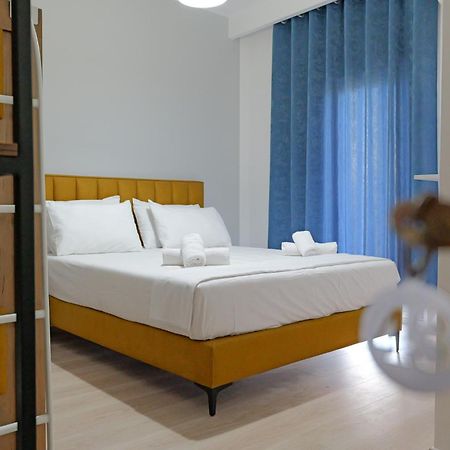 Hotel Holiday Sarandë 外观 照片