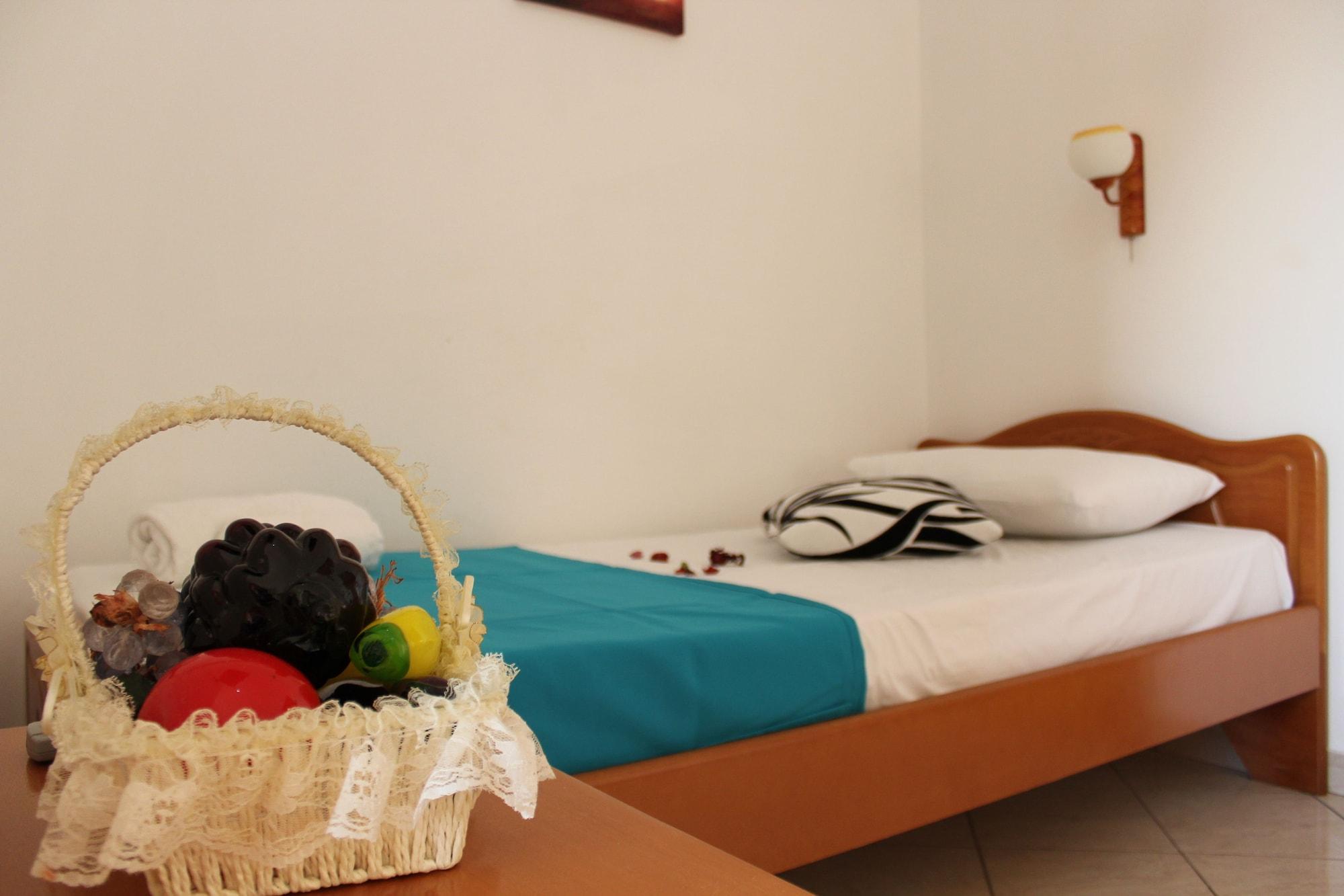 Hotel Holiday Sarandë 外观 照片