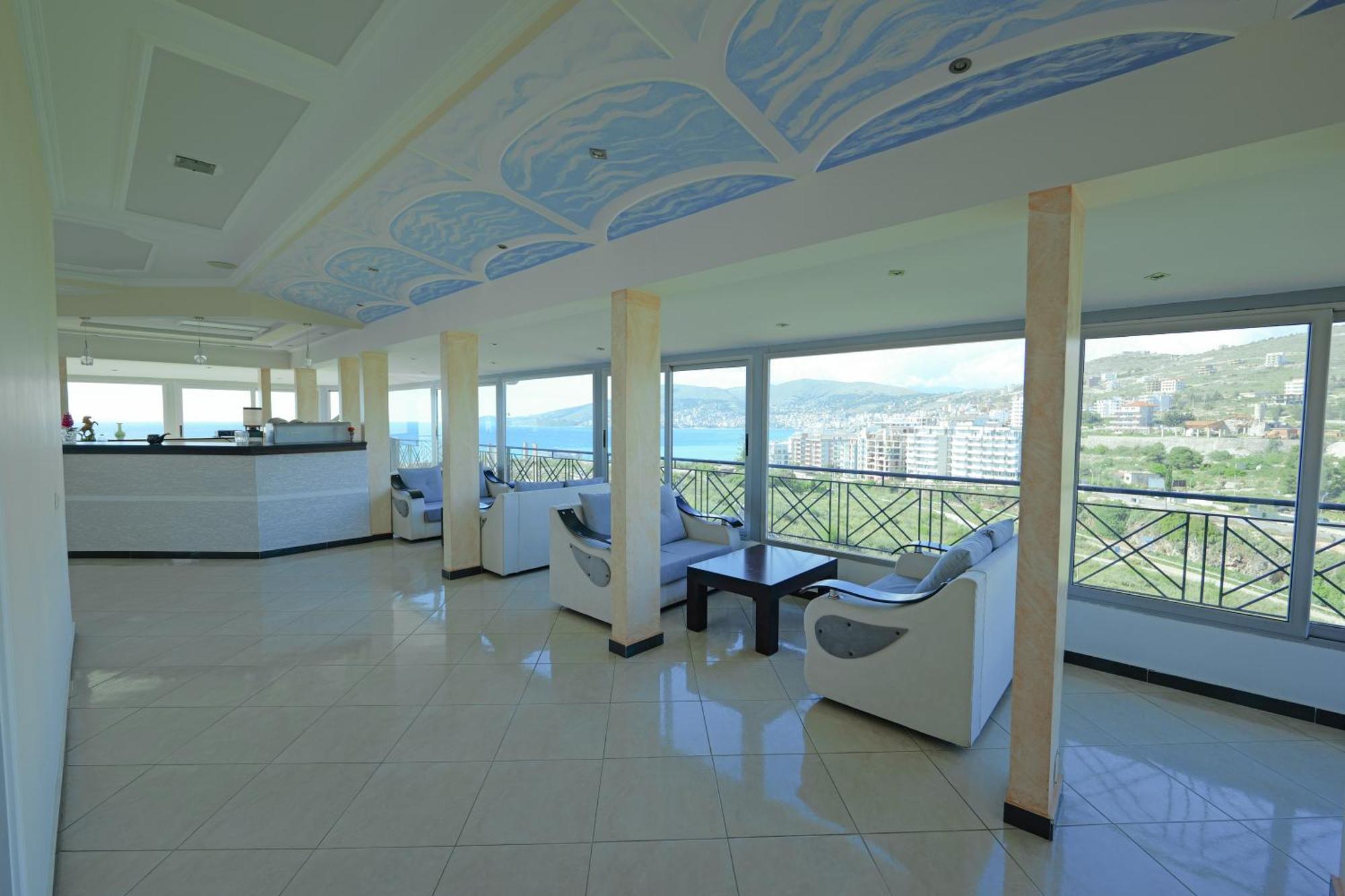Hotel Holiday Sarandë 外观 照片