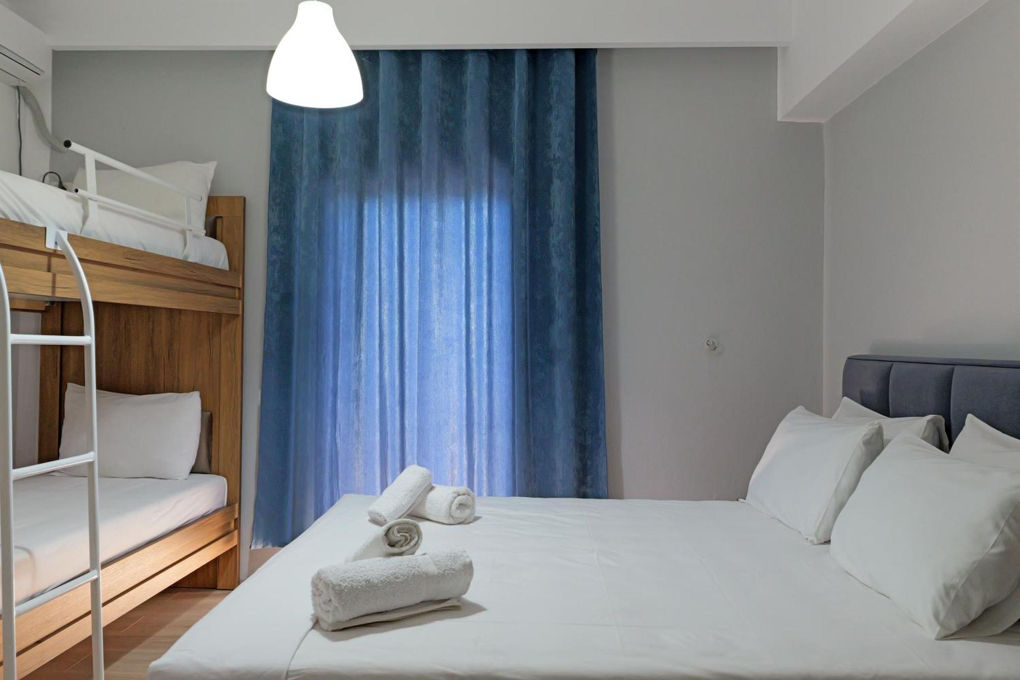 Hotel Holiday Sarandë 外观 照片