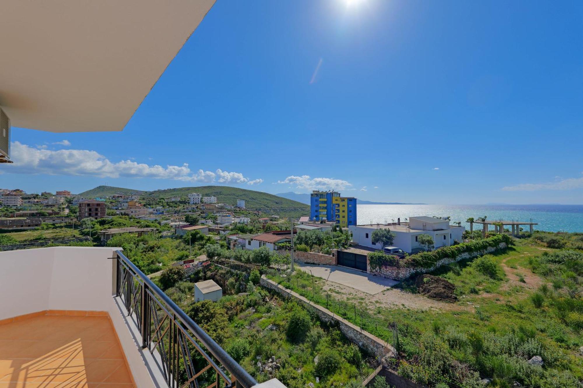 Hotel Holiday Sarandë 外观 照片