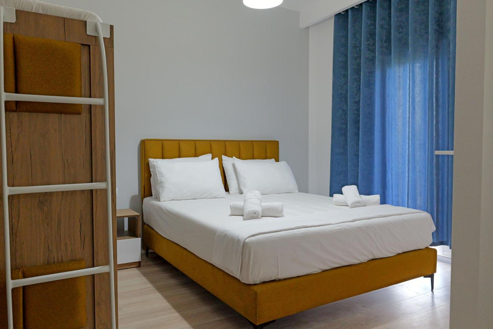 Hotel Holiday Sarandë 外观 照片