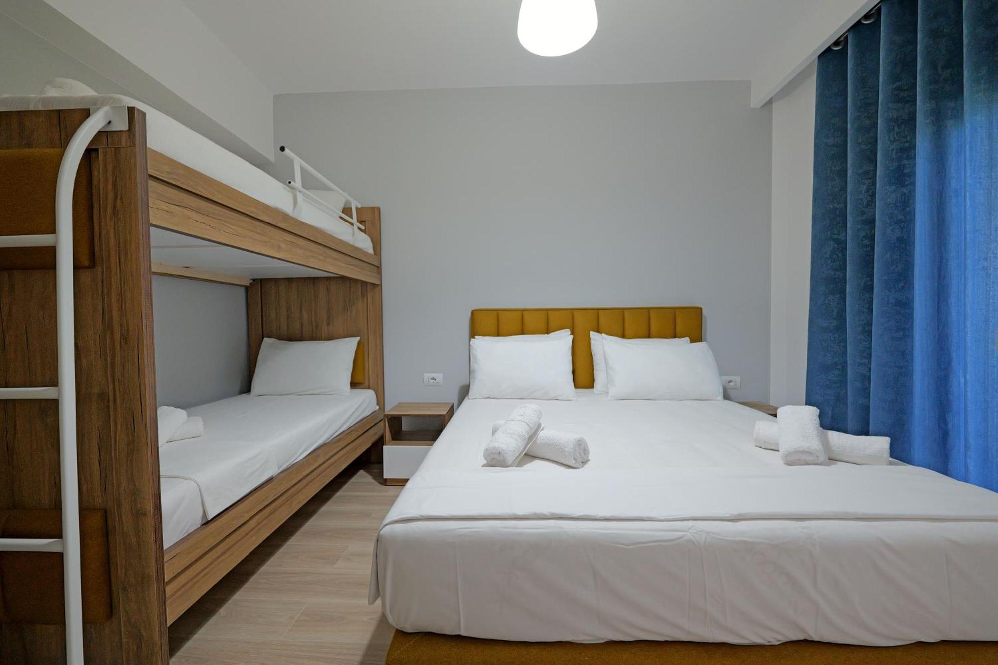 Hotel Holiday Sarandë 外观 照片